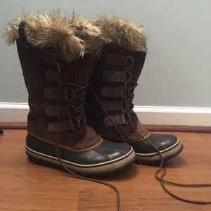 Sorel Joan of Arctic Boots size 8